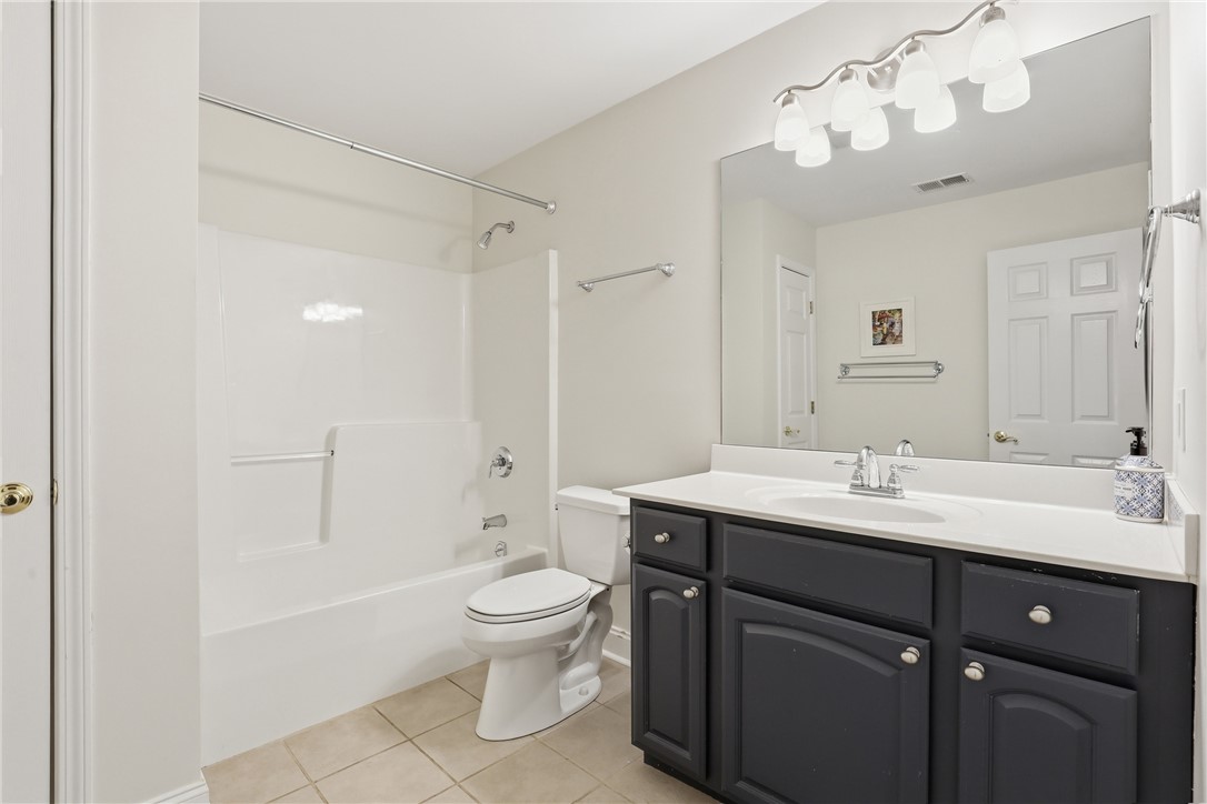 103 Crepe Myrtle Lane Anderson, SC 29625 - Photo 26 of 42 Upstairs Bathroom