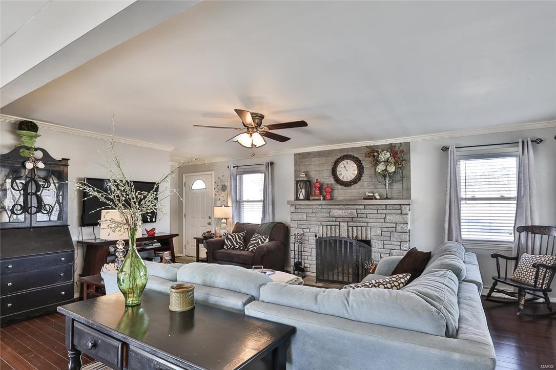 702 Rojean Drive Ballwin, MO 63021 - Photo 8 of 22