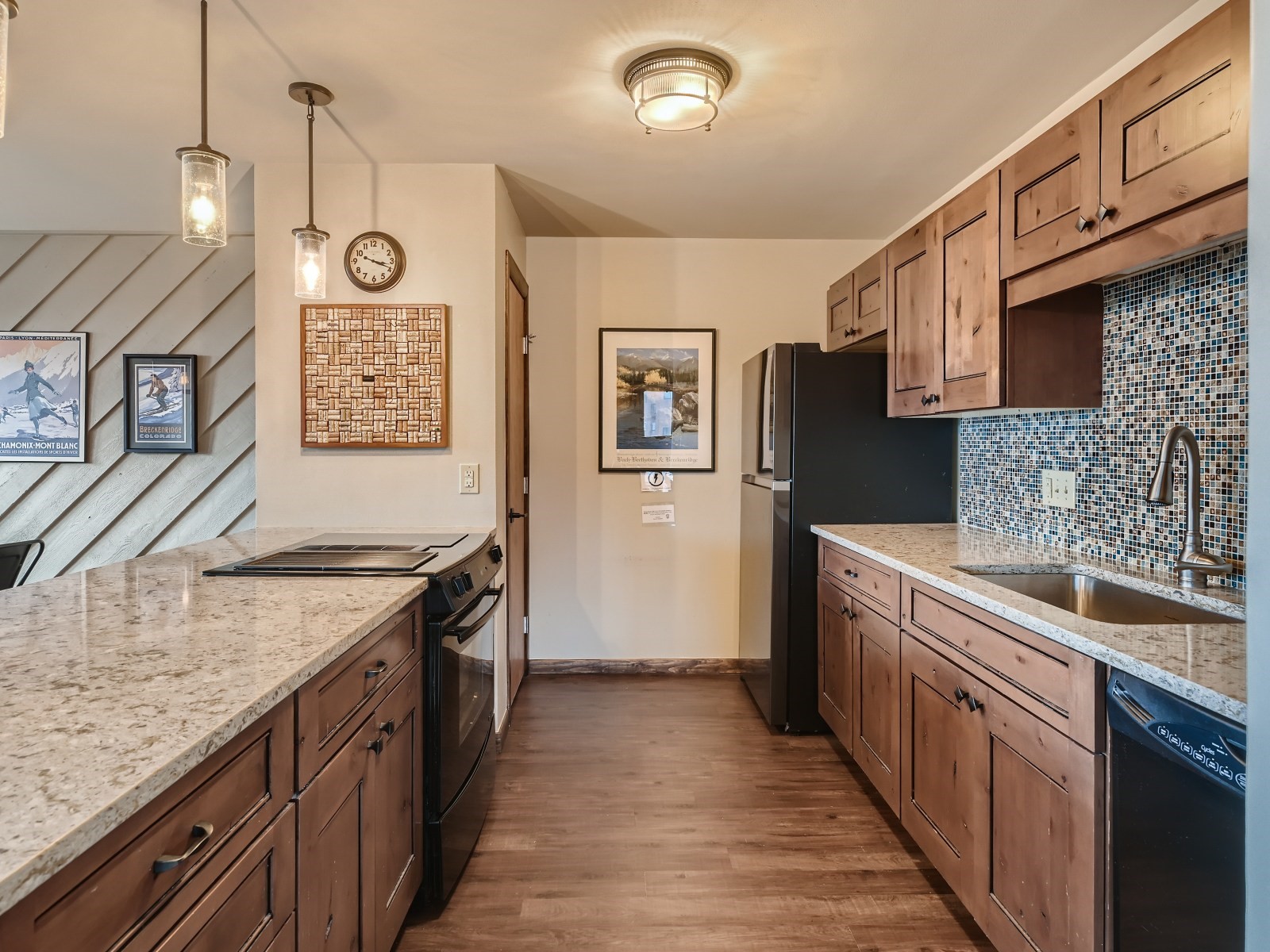 325 Four Oclock Road, Unit D305 Breckenridge, CO 80424 - Photo 4 of 16 Gallery Image 4