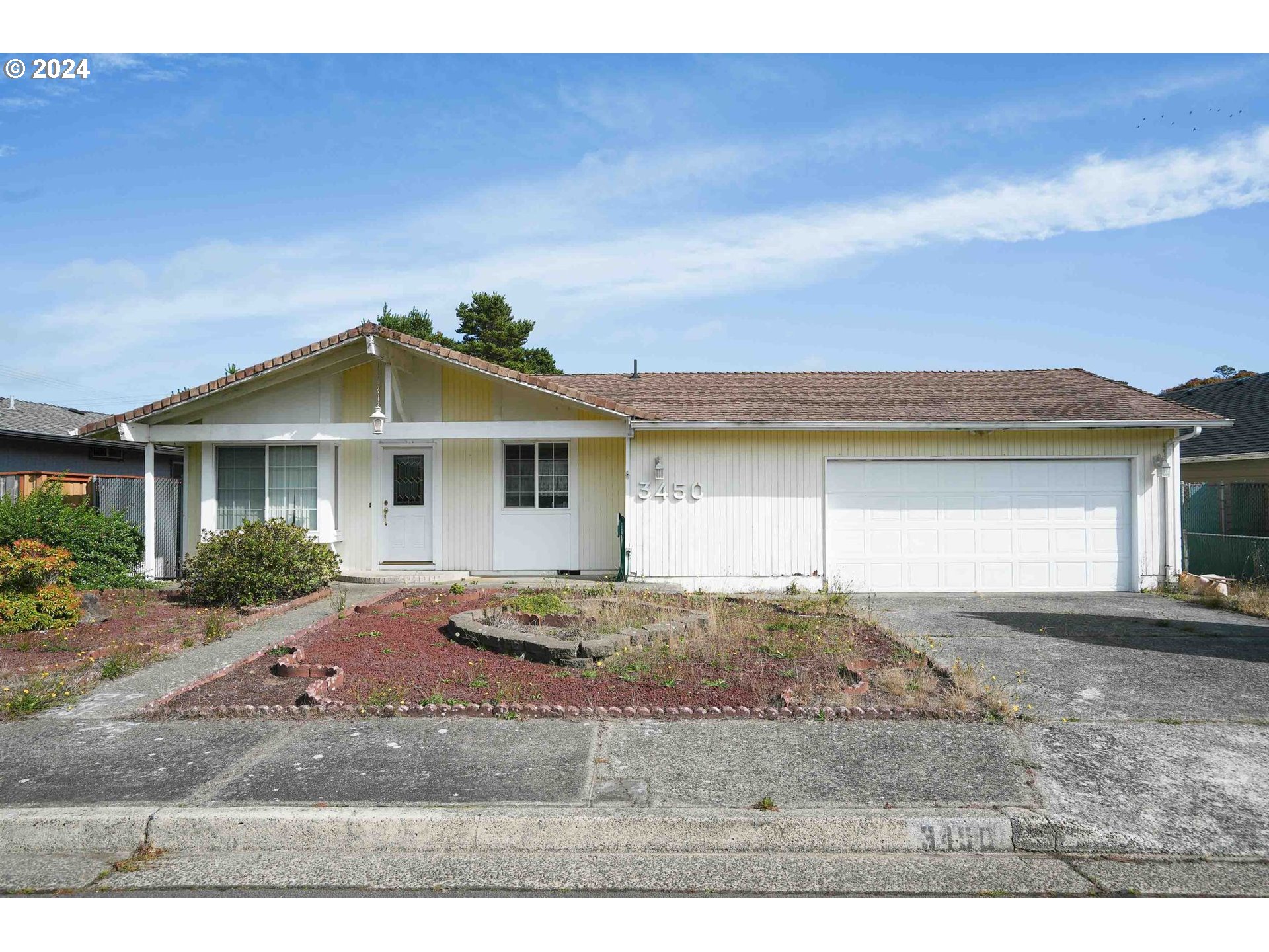 3450 East Myrtle Loop Florence, OR 97439 - Photo 1 of 36 Gallery Image 1