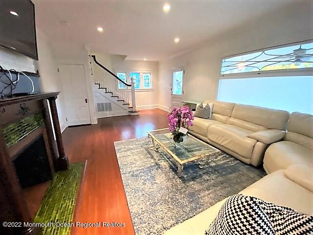 225 Cedar Avenue Allenhurst, NJ 07711 - Photo 4 of 19 IMG_3275