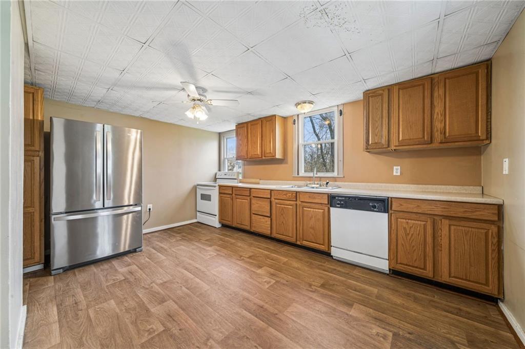 158 Holly Place Road Mount Pleasant, PA 15666 - Photo 4 of 23