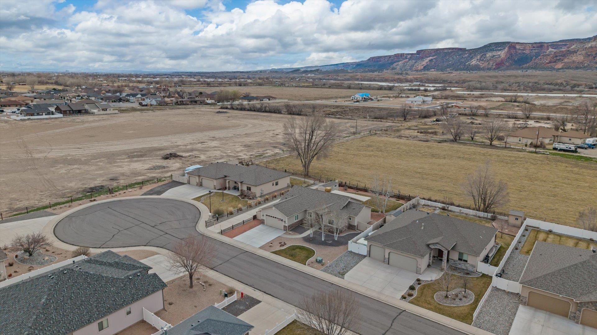 640 Beech Avenue Fruita, CO 81521 - Photo 6 of 34 a view of ocean and mountain