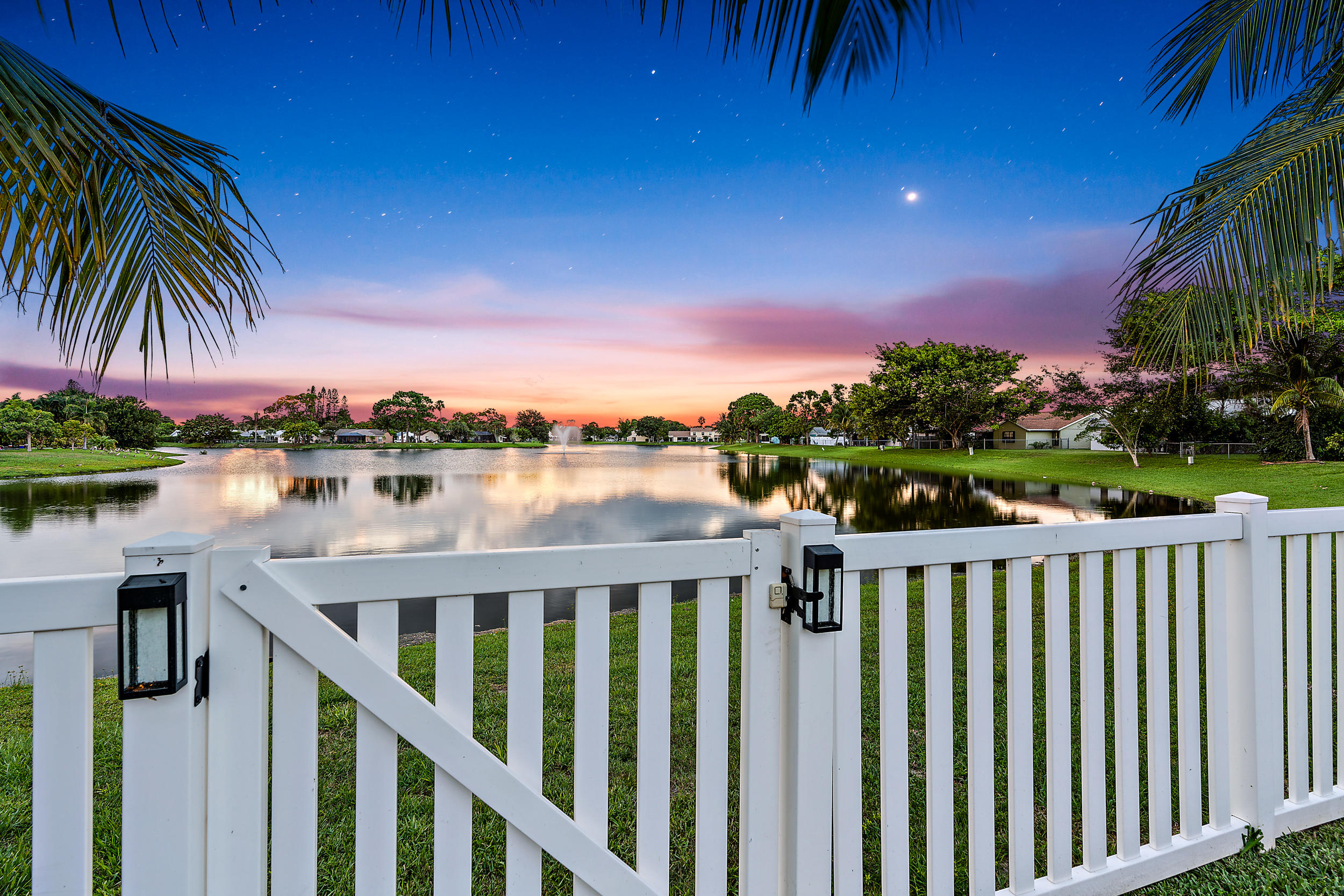 124 Timberline Drive Jupiter, FL 33458 - Photo 3 of 27 124 Timberline Dr Twilights-1