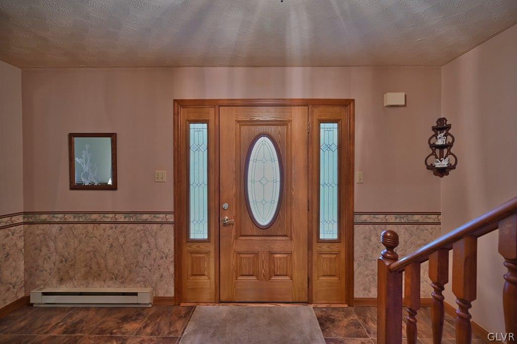 8 Pointe Street Mount Pocono, PA 18344 - Photo 6 of 50 Gallery Image 6