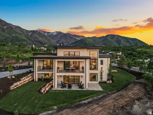 $1,500,000 | 755 Sunny Ridge Lane, Unit 204, Salem, UT 84653