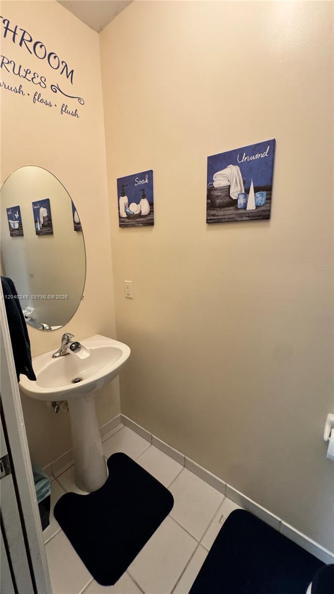 2324 Southeast 23rd Road, Unit 2324 Homestead, FL 33035 - Photo 8 of 25 Gallery Image 8