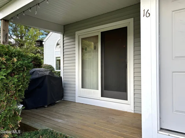 $520,000 | 16 Pepper Lane, Greenfield, NY 12866