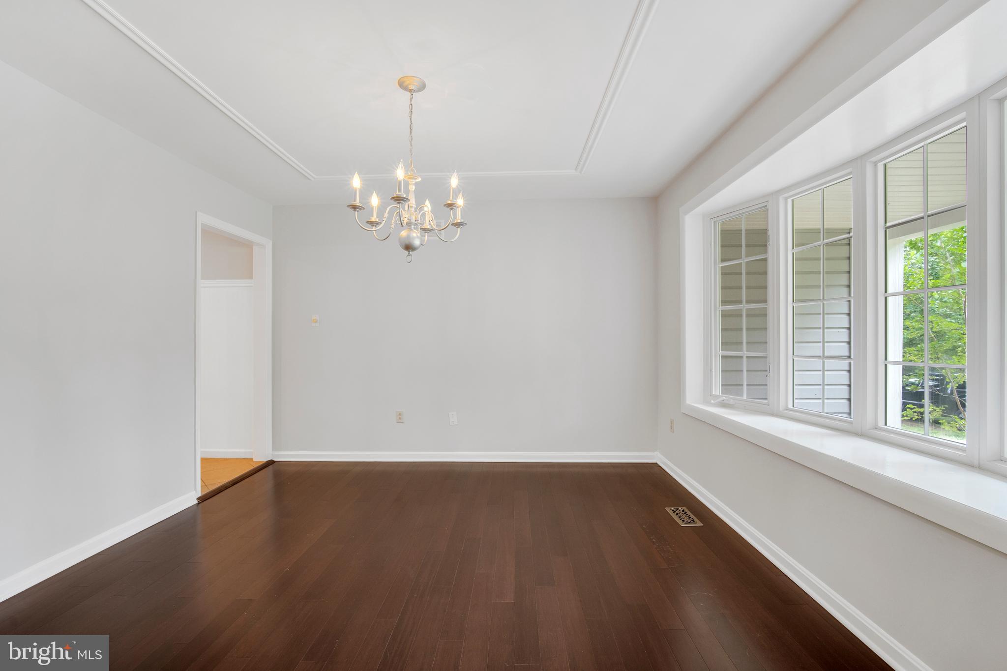 629 Shore Acres Road Arnold, MD 21012 - Photo 21 of 48 Formal dining room