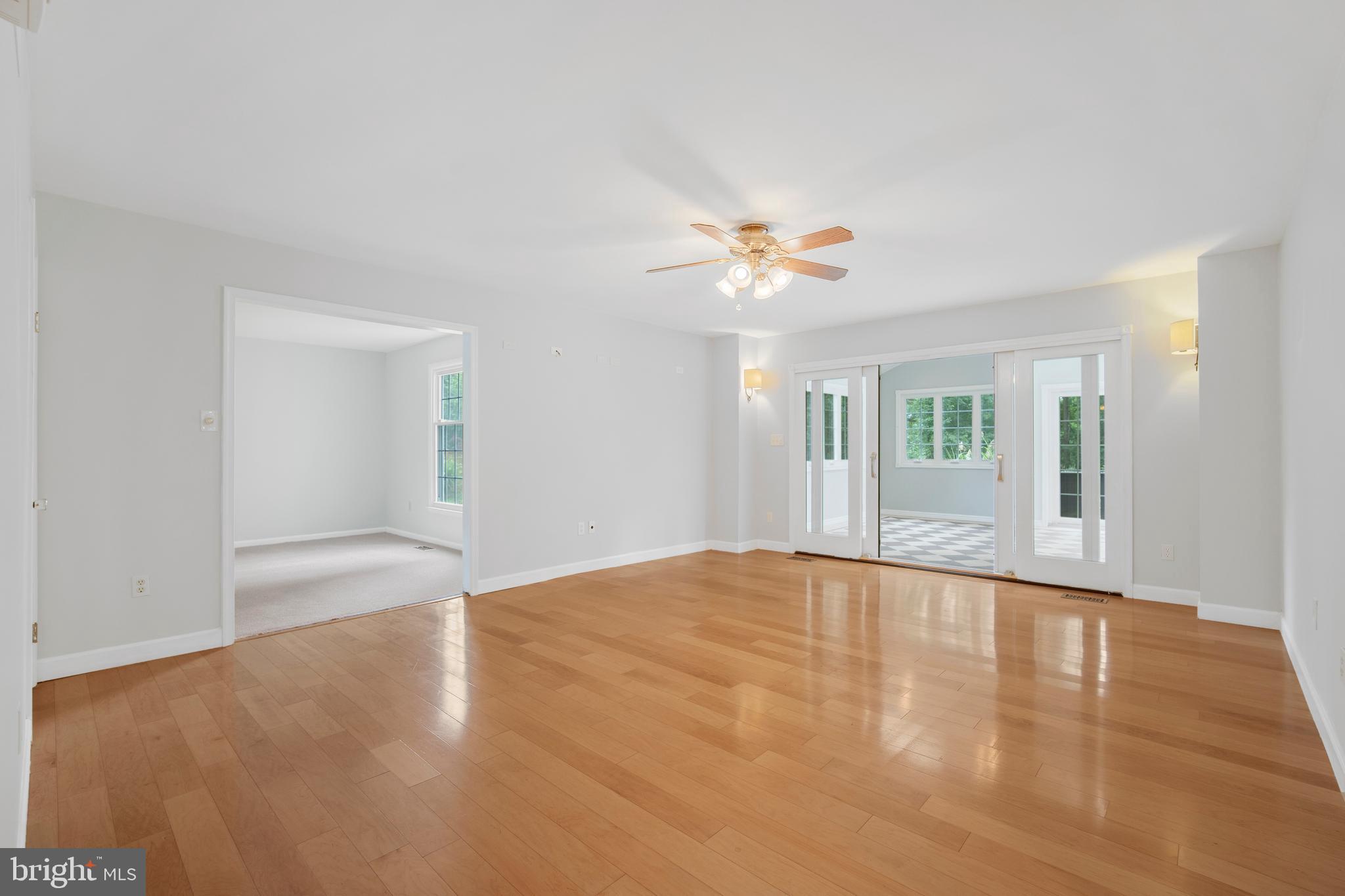 629 Shore Acres Road Arnold, MD 21012 - Photo 6 of 48 Oversized family room