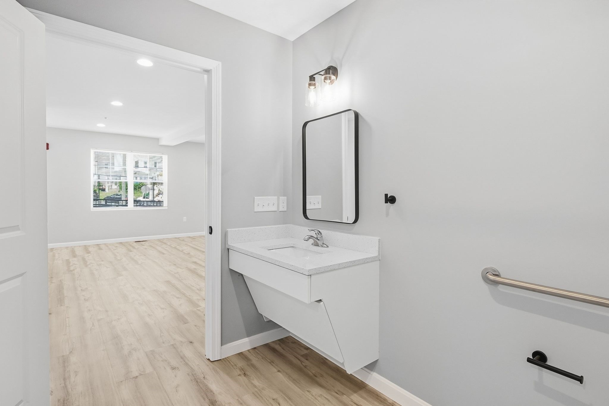 61 Parker Street, Unit 10 Springfield, MA 01151 - Photo 8 of 14 Gallery Image 8