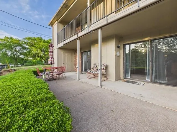 $184,900 | 849 Gun Barrel Lane, Unit B4, Gun Barrel City, TX 75156