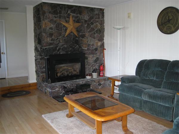 341 River Road Tewksbury, MA 01876 - Photo 5 of 16 Gallery Image 5
