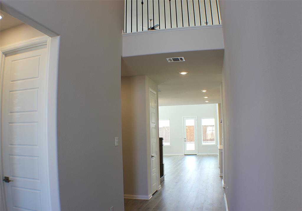 14461 Mietner Street Pilot Point, TX 76258 - Photo 4 of 29