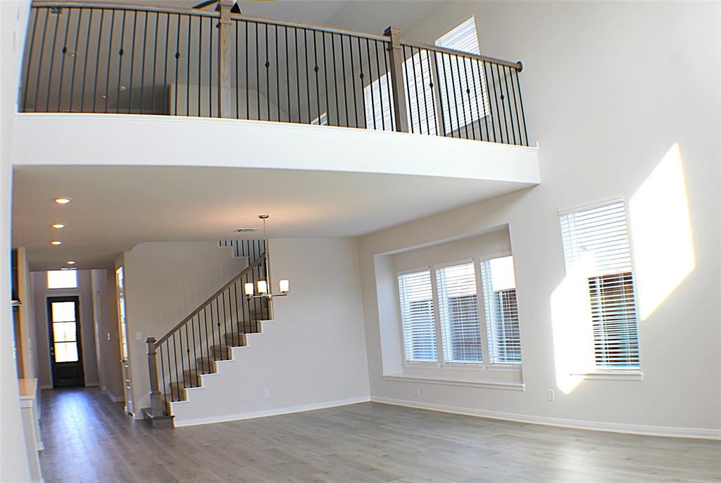 14461 Mietner Street Pilot Point, TX 76258 - Photo 5 of 29