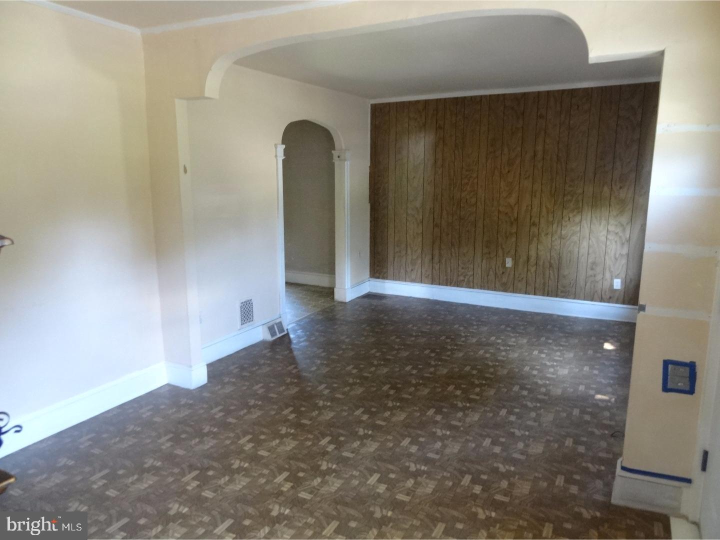 210 Madison Avenue Laurel Springs, NJ 08021 - Photo 6 of 17 Living Room