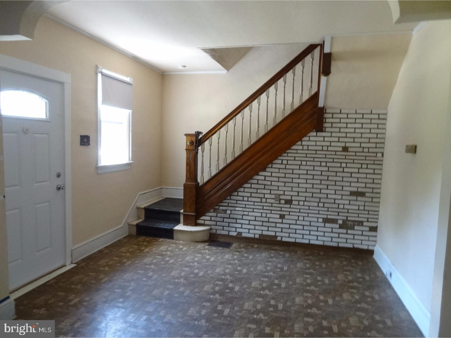 210 Madison Avenue Laurel Springs, NJ 08021 - Photo 7 of 17 Living Room