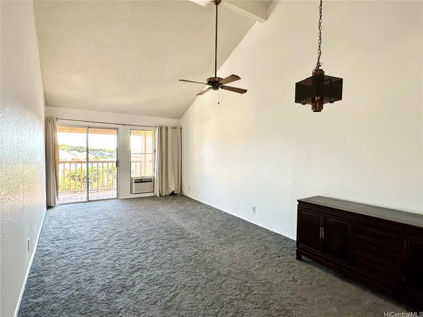 $3,200 | 98-1379 Koaheahe Place, Unit 33, Pearl City, HI 96782