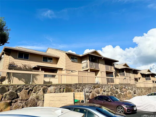 $3,200 | 98-1379 Koaheahe Place, Unit 33, Pearl City, HI 96782