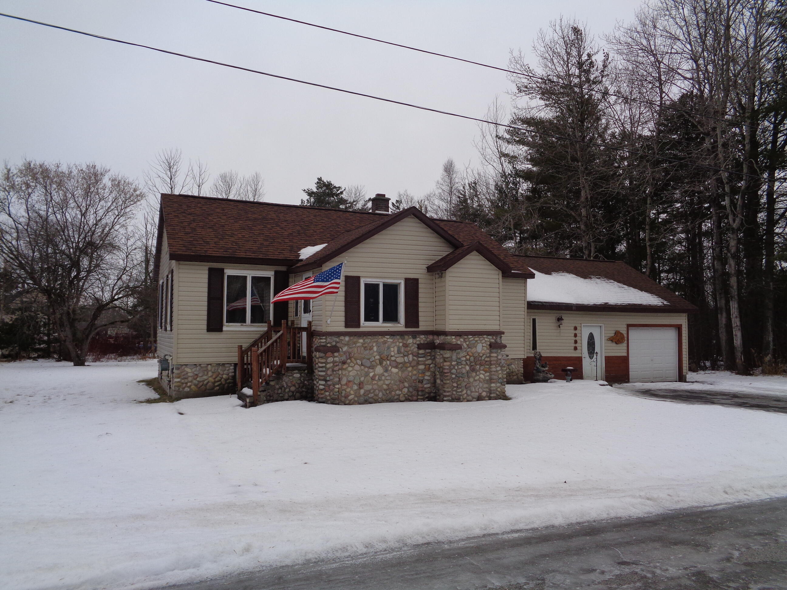 3103 Lowell Road Alpena, MI 49707 - Photo 1 of 16 Gallery Image 1