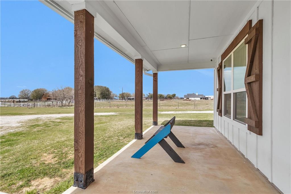 36244 Cochran Road Waller, TX 77484 - Photo 5 of 41 Gallery Image 5