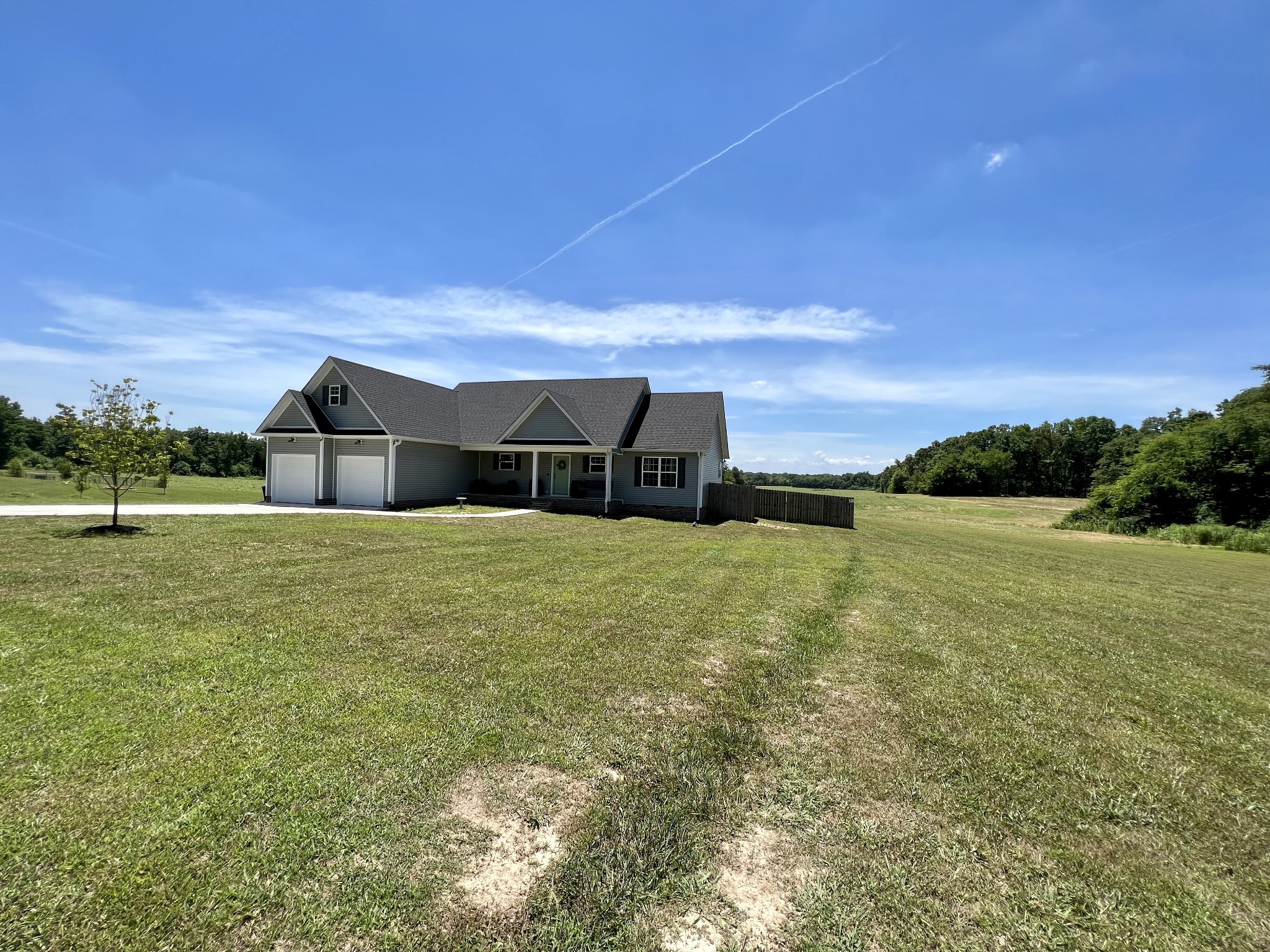 418 Taylor Road Manchester, TN 37355 - Photo 3 of 30 a front view of a house with a yard