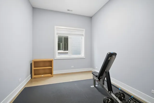 $4,000 | 725 West 17th Street, Unit 3, Chicago, IL 60616