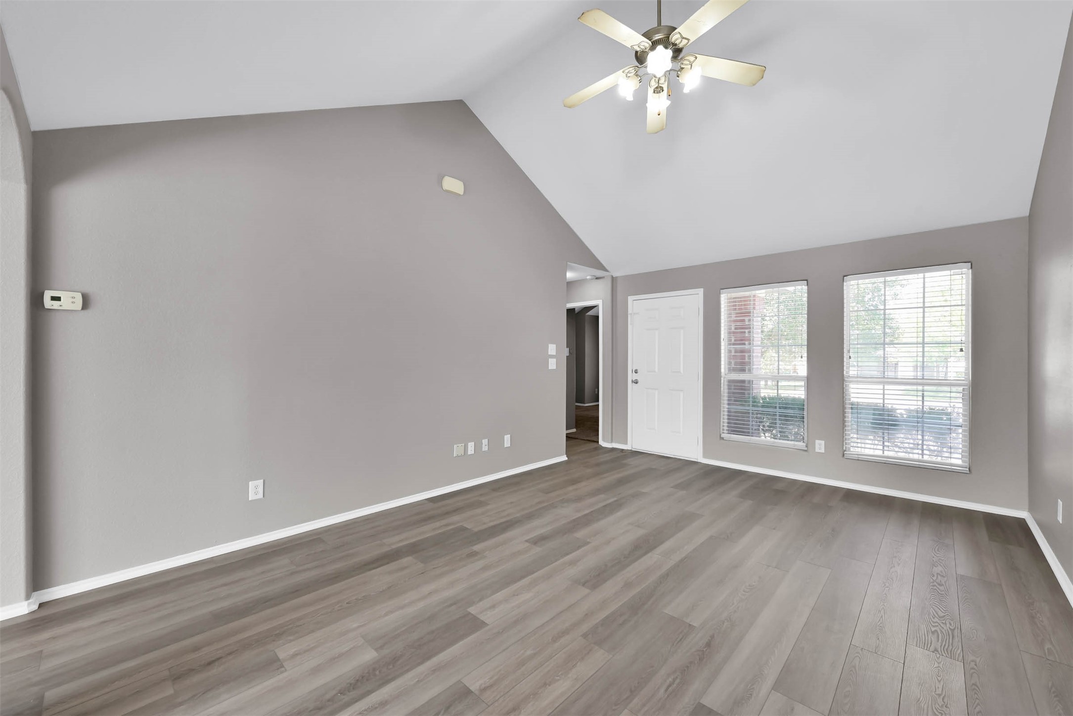 2214 Shady Tree Lane Conroe, TX 77301 - Photo 5 of 19