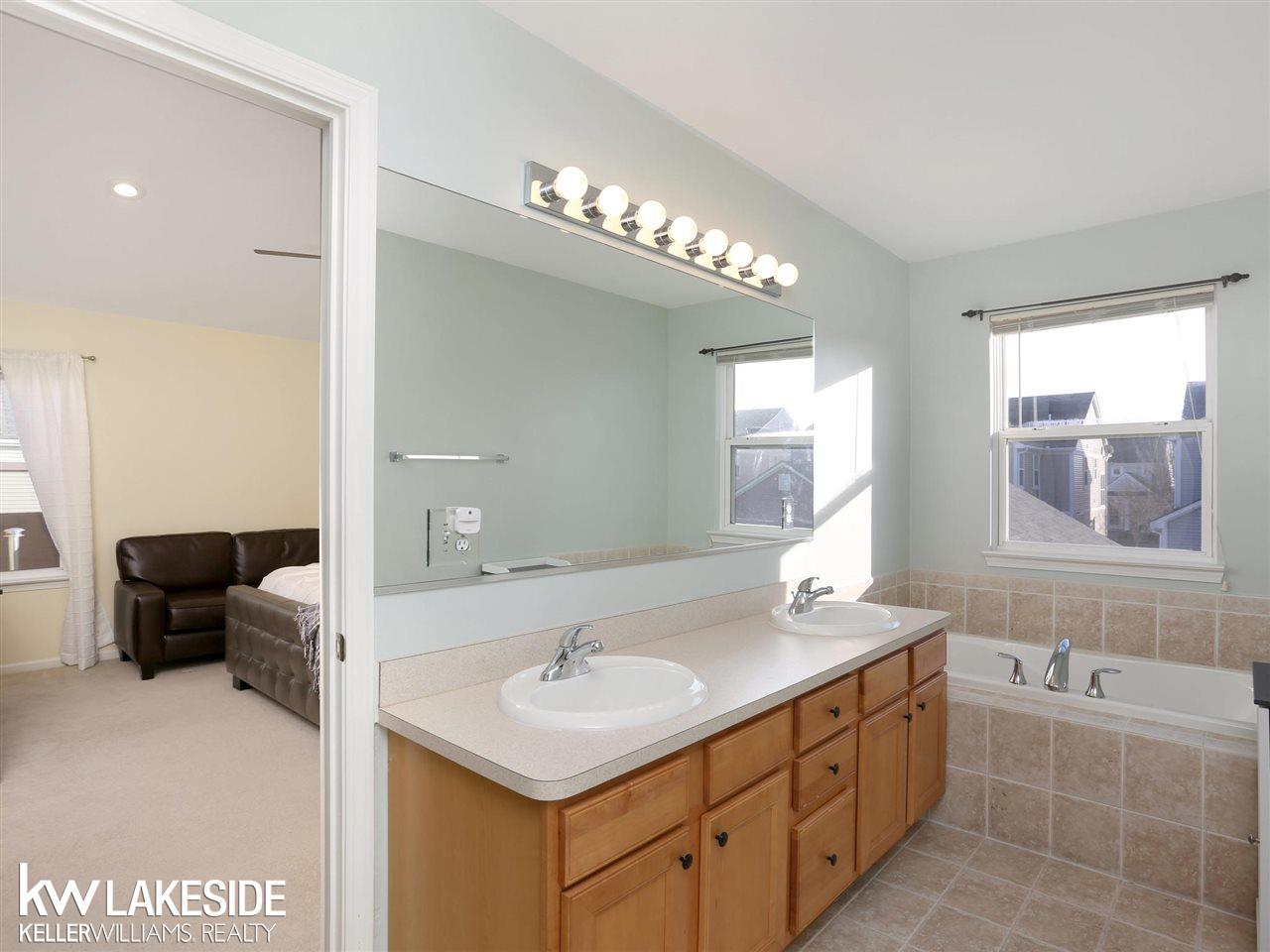 3151 Summers Road Keego Harbor, MI 48320 - Photo 28 of 31