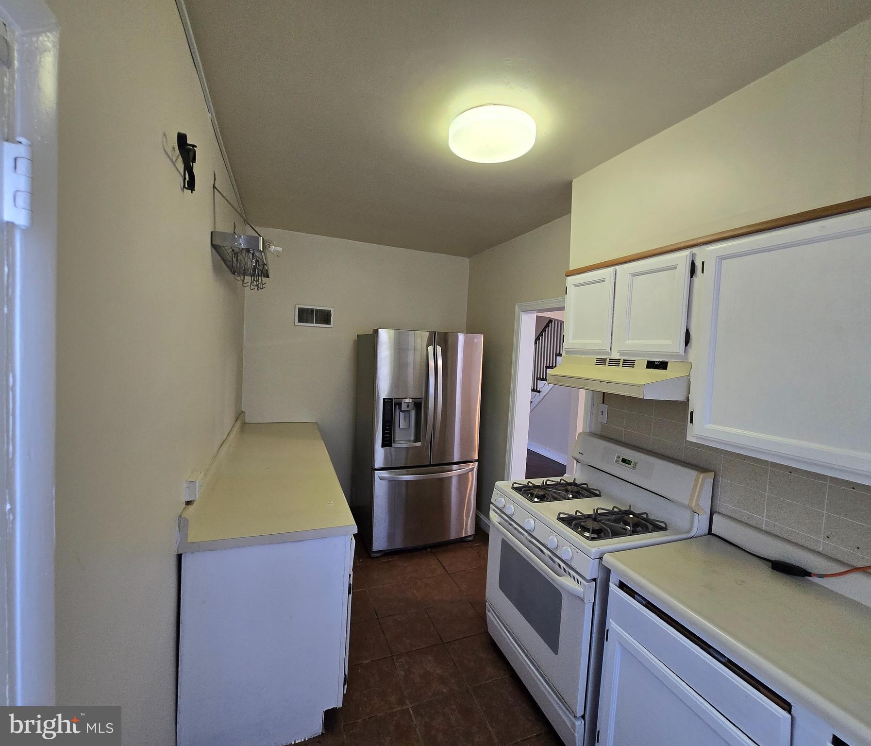 534 Rose Street Lansdowne, PA 19050 - Photo 9 of 40