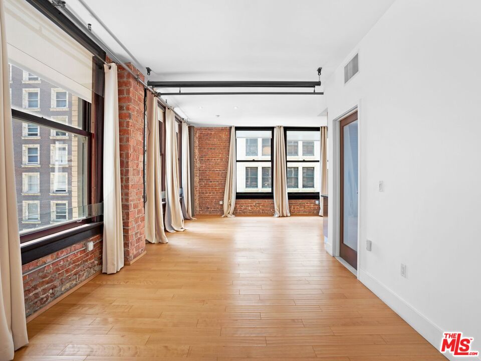 460 South Spring Street, Unit 512 Los Angeles, CA 90013 - Photo 9 of 33