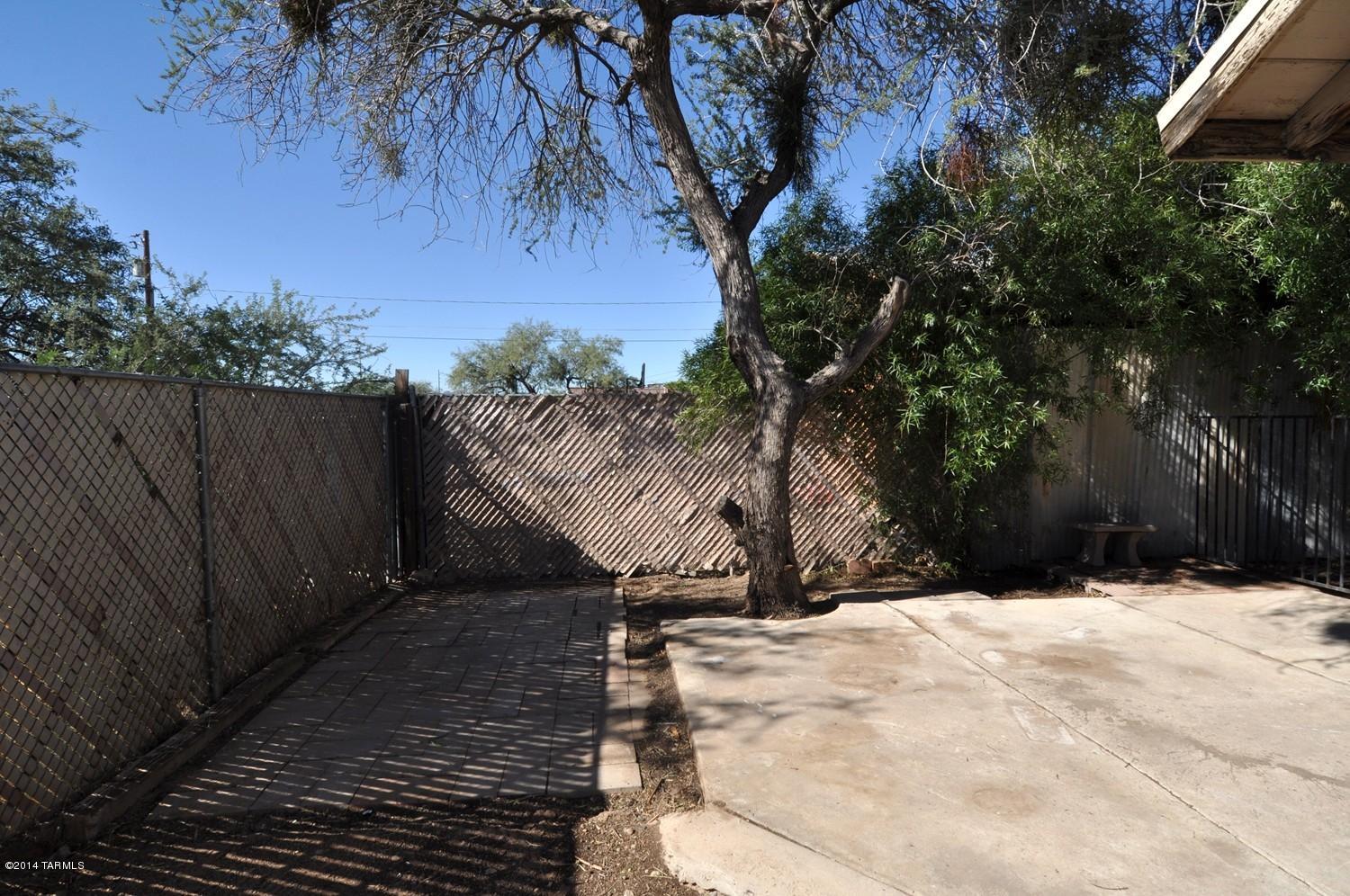 215 East Roger Road Tucson, AZ 85705 - Photo 21 of 27