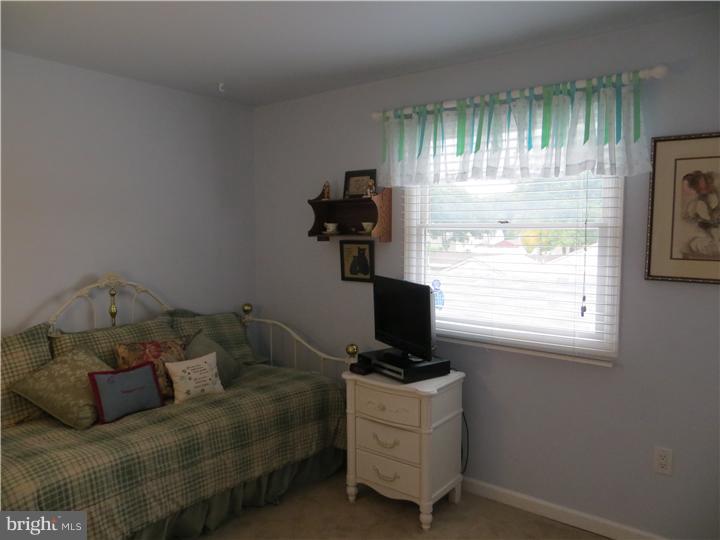422 Klockner Road Hamilton, NJ 08619 - Photo 14 of 22 Bedroom 2