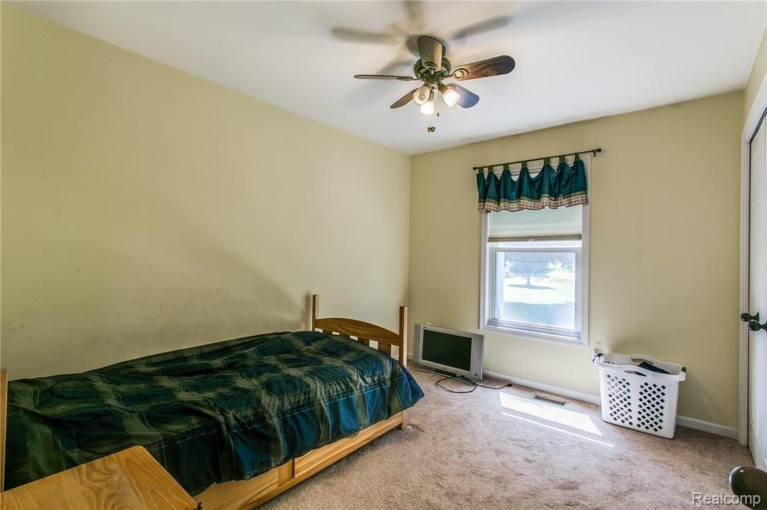 6190 North Road Fort Gratiot, MI 48059 - Photo 22 of 27 6190 North Rd-18.JPG