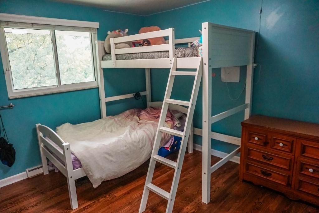 3211 Arapahoe Road Pittsburgh, PA 15241 - Photo 16 of 24 a bedroom with a bed and a window