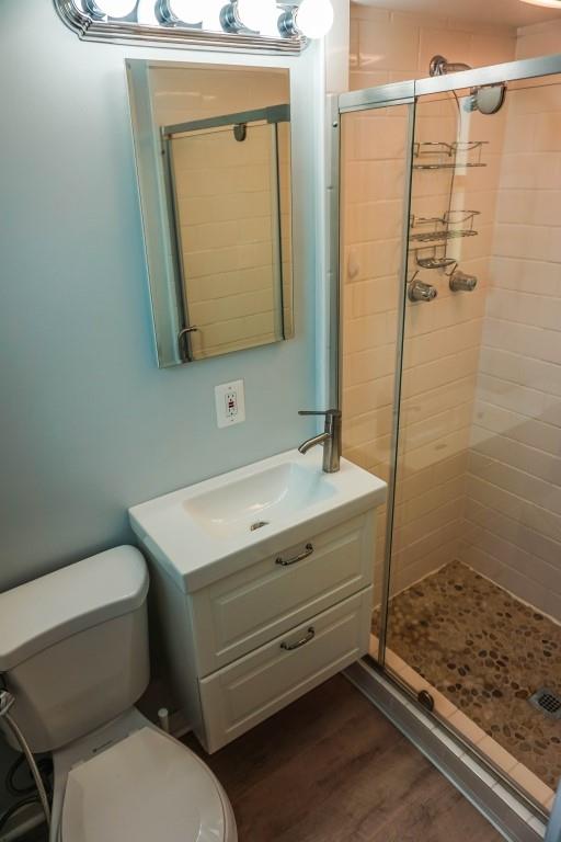 3211 Arapahoe Road Pittsburgh, PA 15241 - Photo 19 of 24 a bathroom with a toilet sink and shower