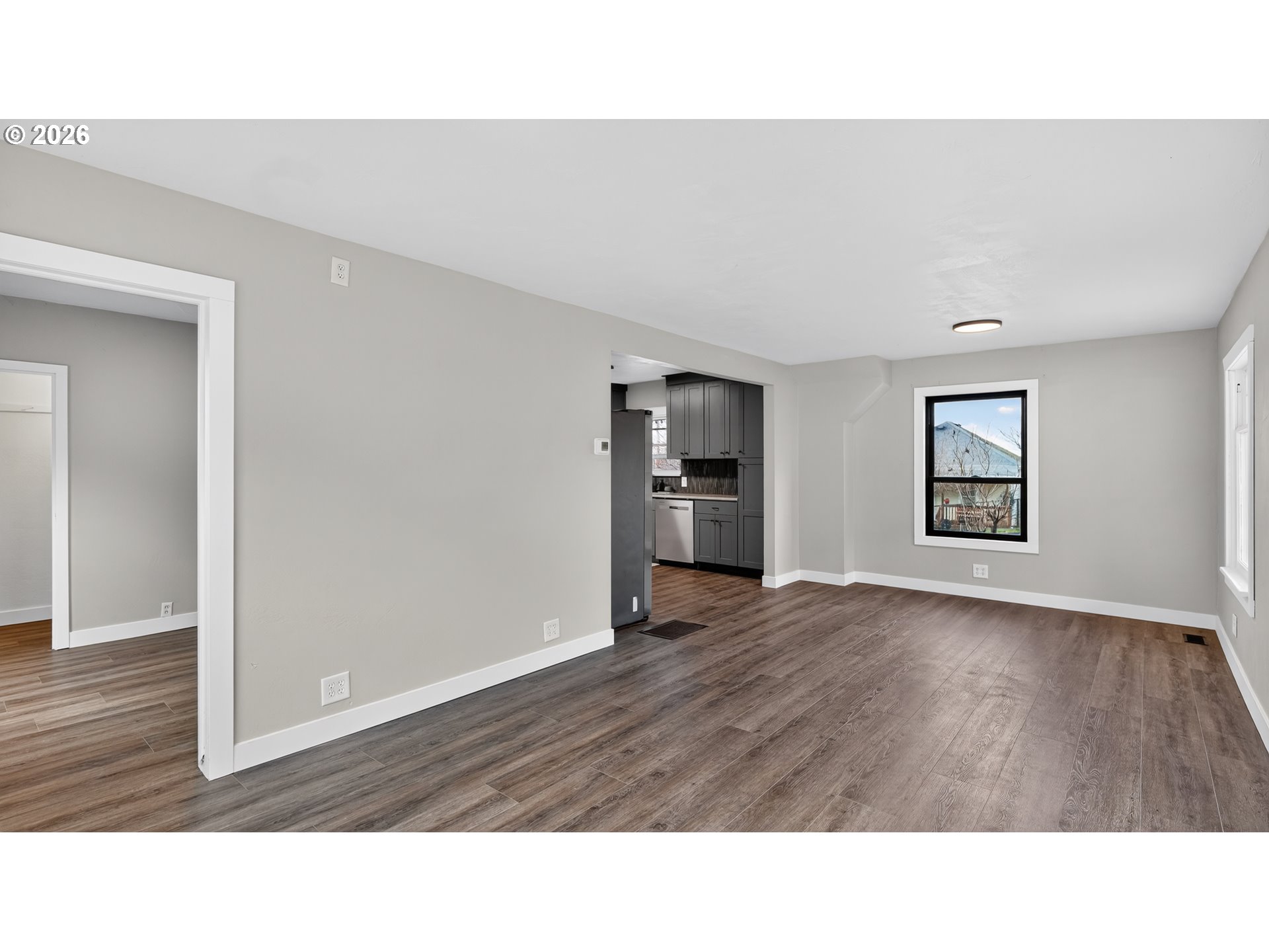 504 South 3rd Street Springfield, OR 97477 - Photo 5 of 14