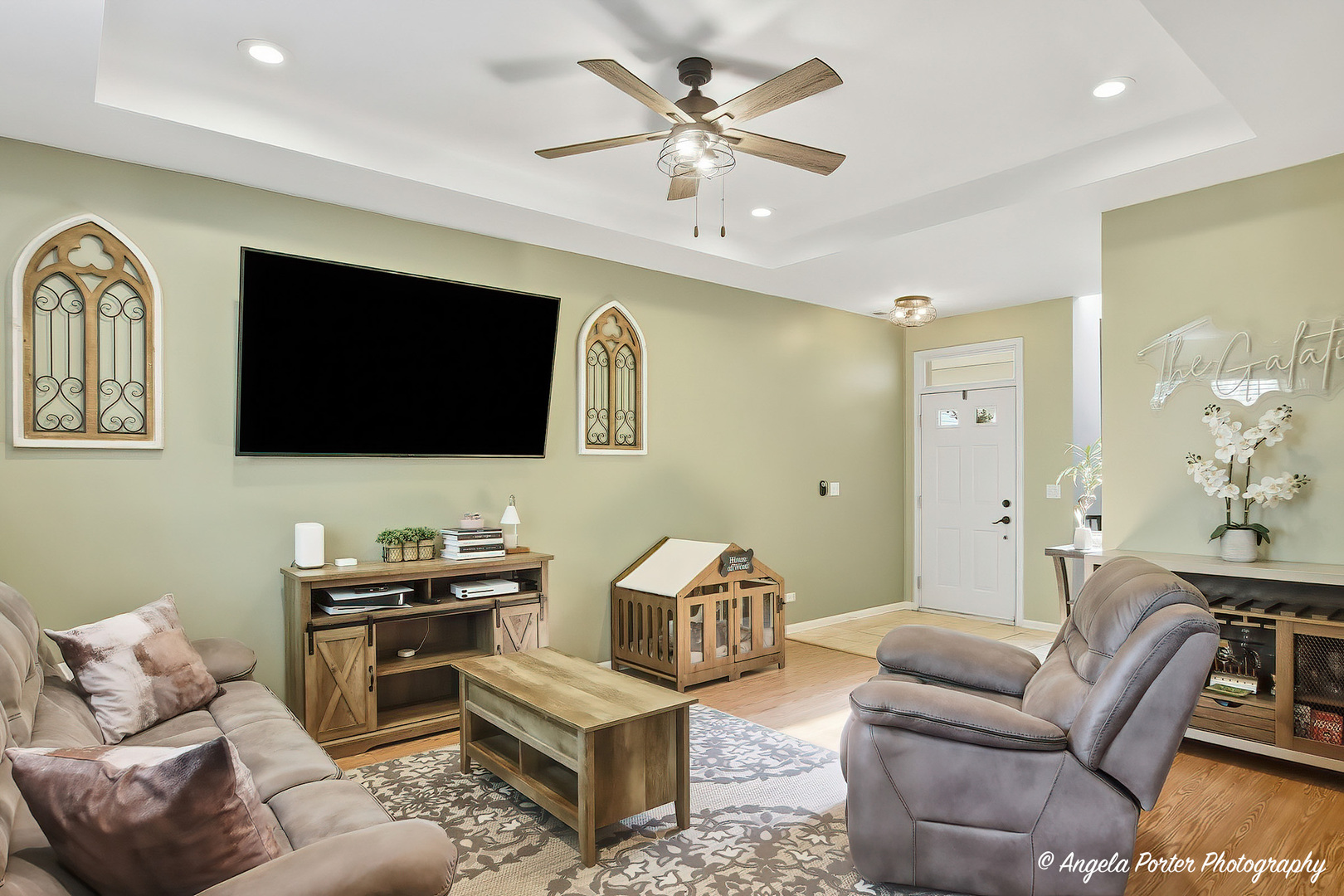2886 Falling Waters Lane Lindenhurst, IL 60046 - Photo 2 of 25
