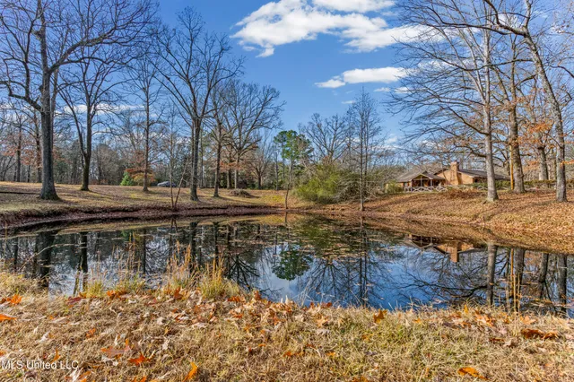 $365,000 | 5702 Maxwell Drive, Olive Branch, MS 38654