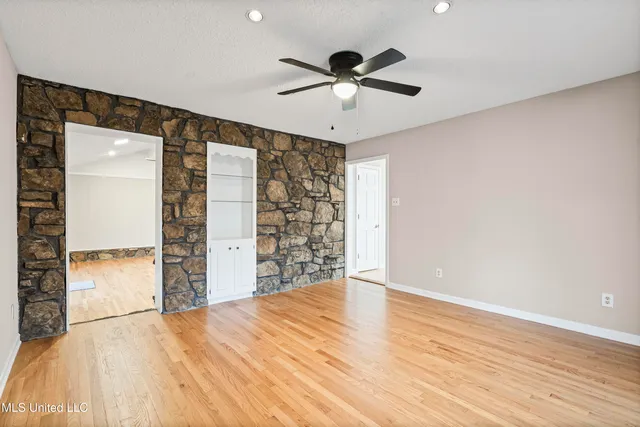 $365,000 | 5702 Maxwell Drive, Olive Branch, MS 38654