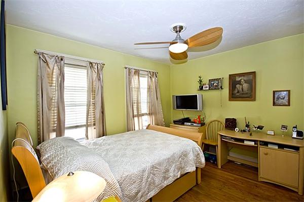 28-30 Burgoyne Street Boston, MA 02124 - Photo 15 of 28 Gallery Image 15
