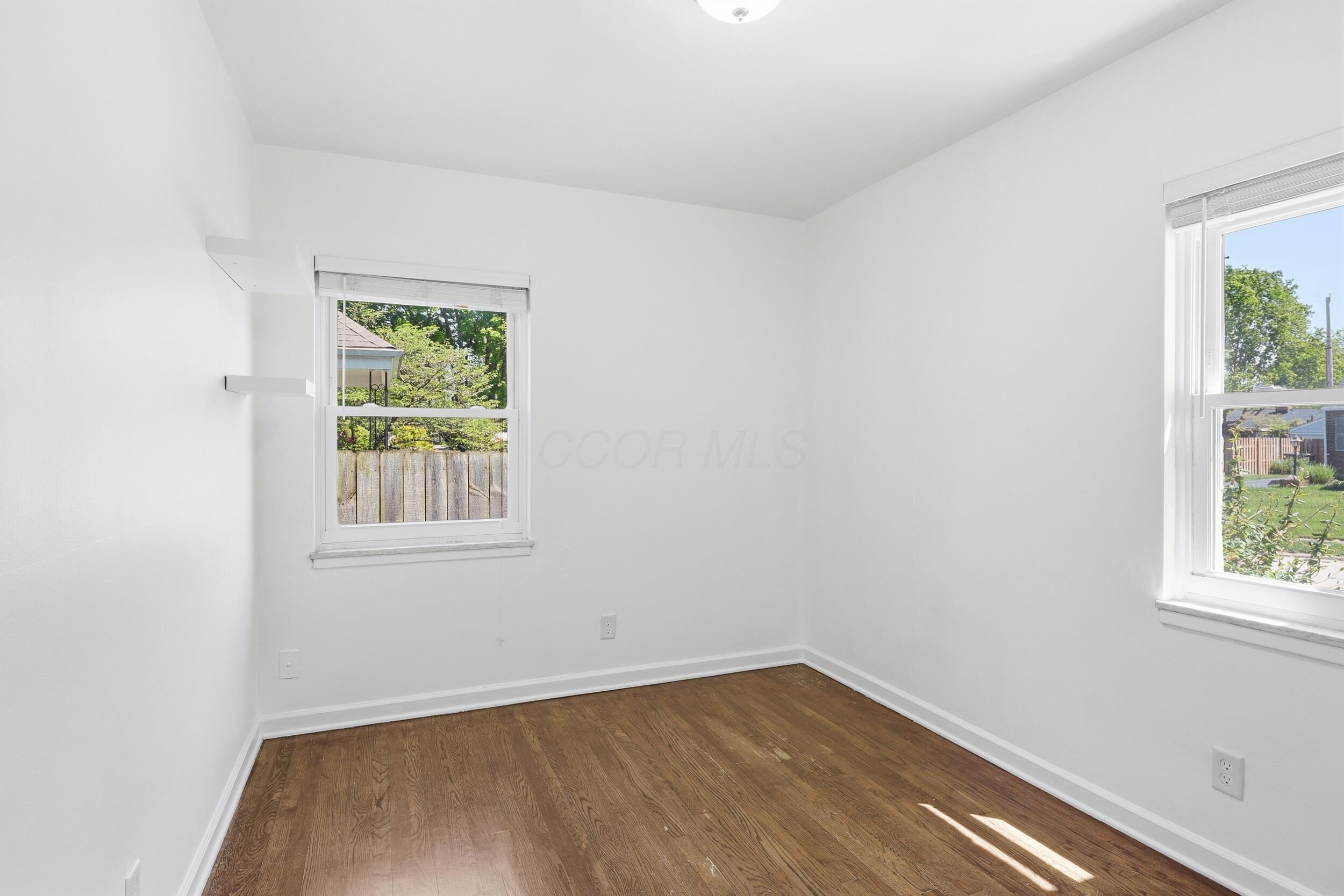 943 South Chesterfield Road Columbus, OH 43209 - Photo 13 of 31 Bedroom 2