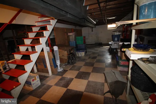 a view of a walk in closet