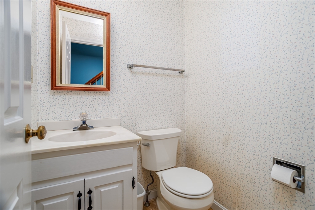 9 Governor Square, Unit 9 Peterborough, NH 03458 - Photo 21 of 30