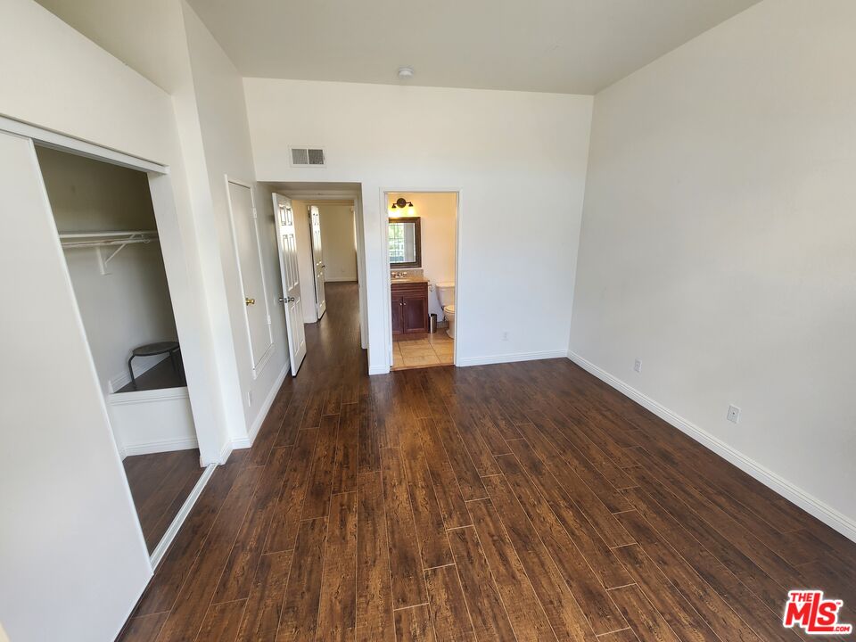 4328 Whitsett Avenue, Unit 4 Studio City, CA 91604 - Photo 22 of 73 wooden floor in an empty room