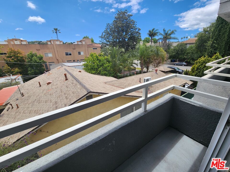4328 Whitsett Avenue, Unit 4 Studio City, CA 91604 - Photo 41 of 73