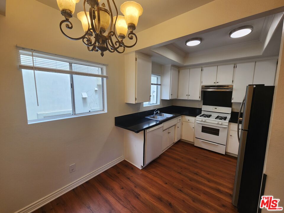 4328 Whitsett Avenue, Unit 4 Studio City, CA 91604 - Photo 62 of 73