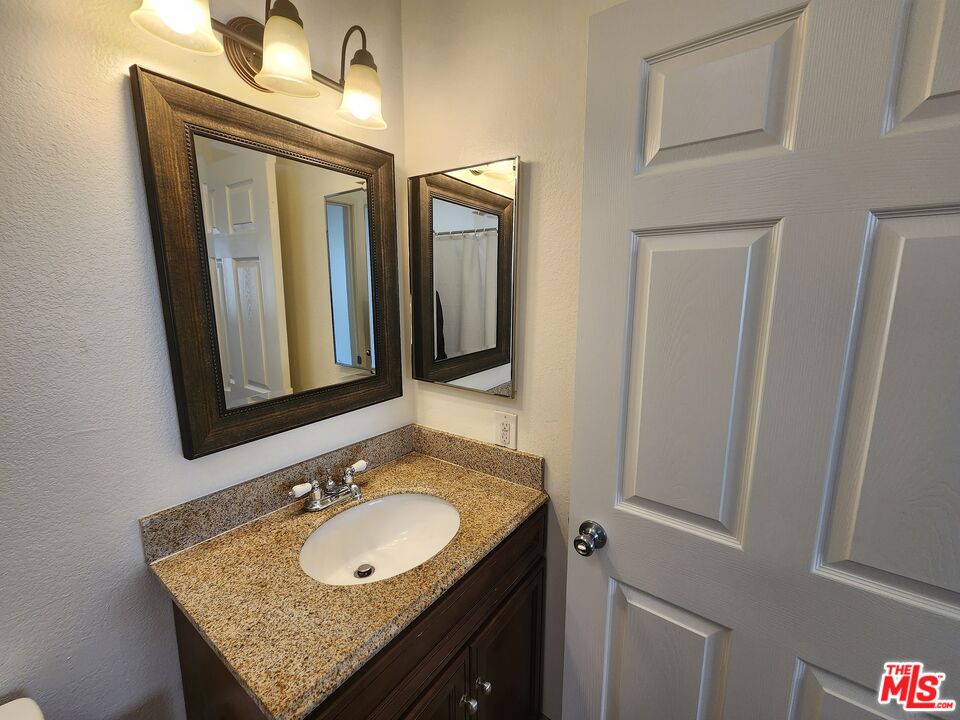 4328 Whitsett Avenue, Unit 4 Studio City, CA 91604 - Photo 9 of 73