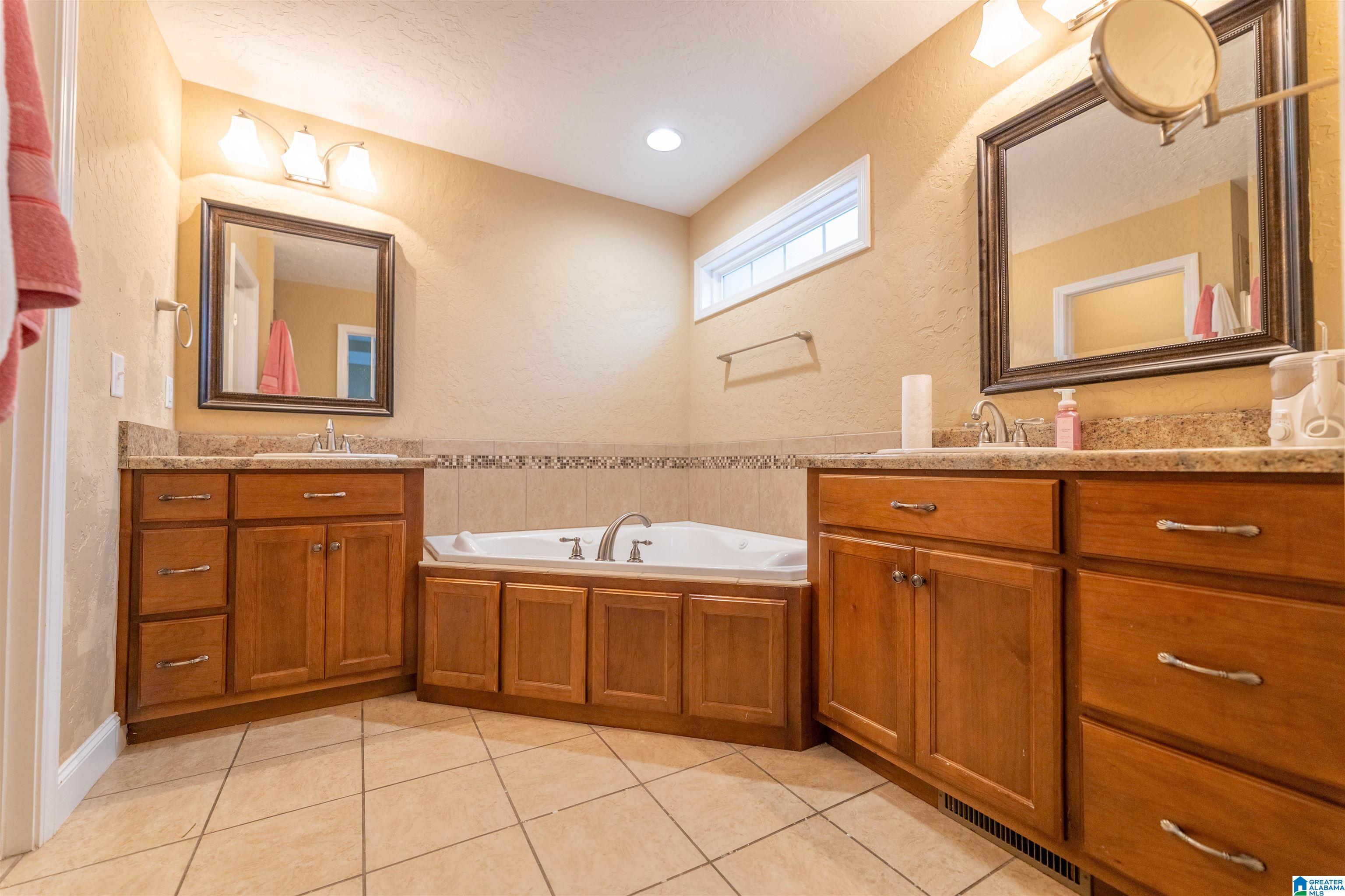1012 Groves Pass Jacksonville, AL 36265 - Photo 13 of 22