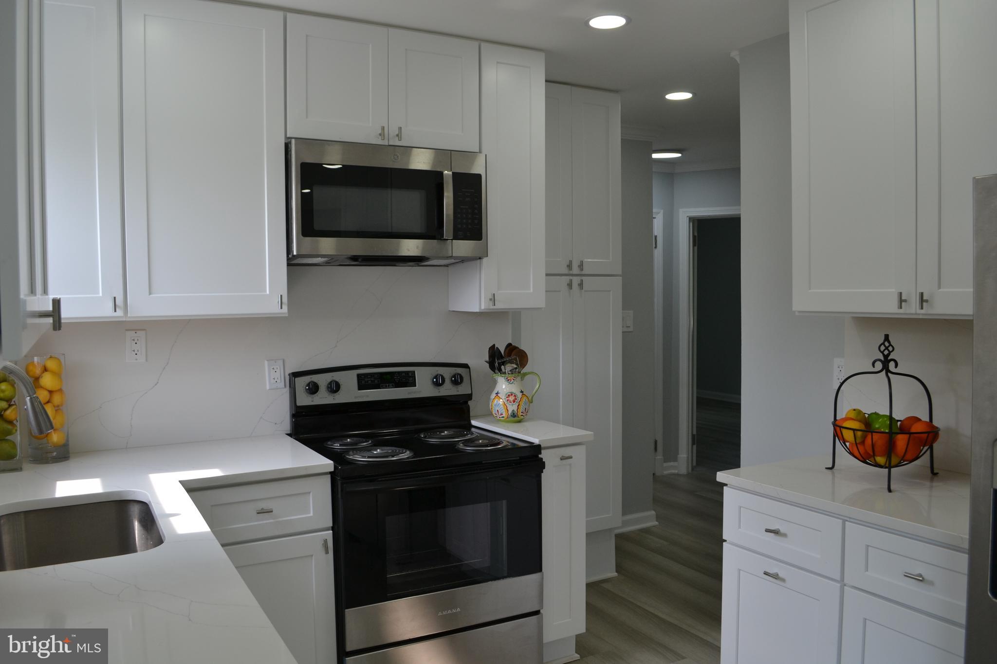 2700 Ross Road Chevy Chase, MD 20815 - Photo 3 of 43